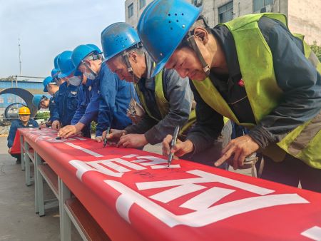 f2bf5a5796dd901517713483bbd62c2